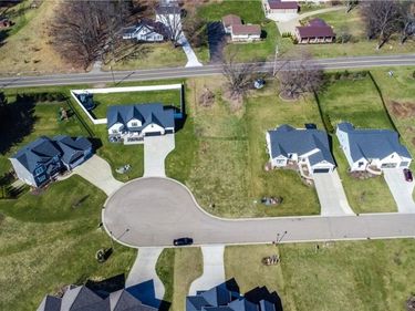5727 Shadow Ridge Circle NW, North Canton, OH 44720