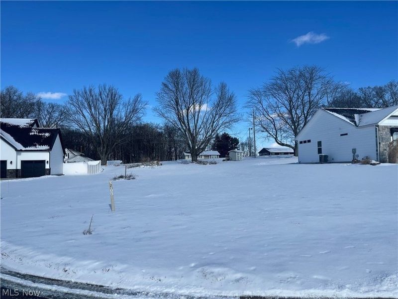 5727 Shadow Ridge Circle NW, North Canton, OH 44720 Photo 4