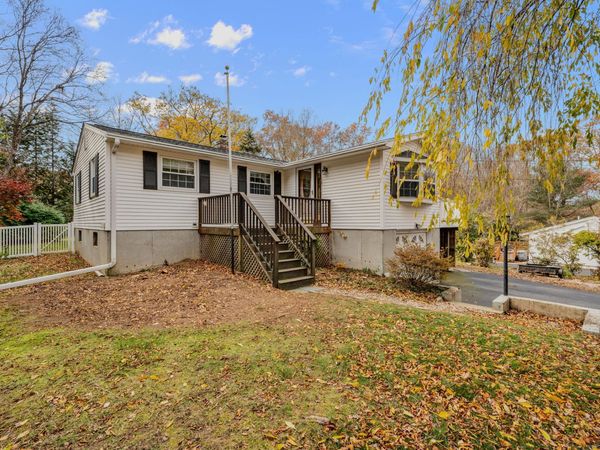 25 Marion, East Lyme, CT 06333