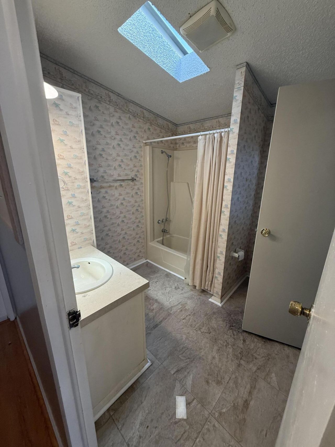 6092 Palm Breezes Drive, Lake Worth, FL 33462 Photo