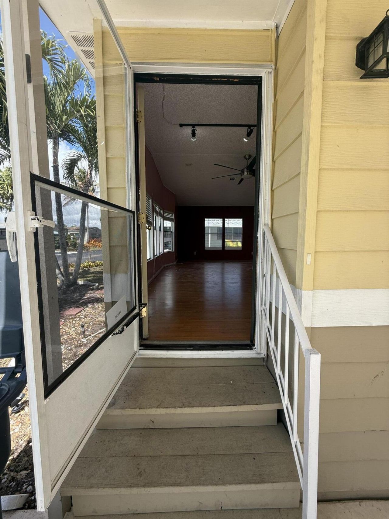 6092 Palm Breezes Drive, Lake Worth, FL 33462 Photo