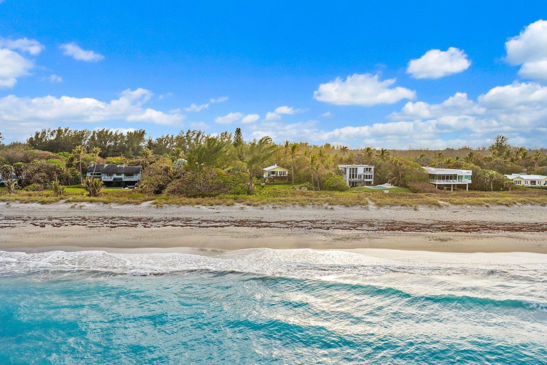 31 N Beach Road, Jupiter Island, FL 33455 Photo