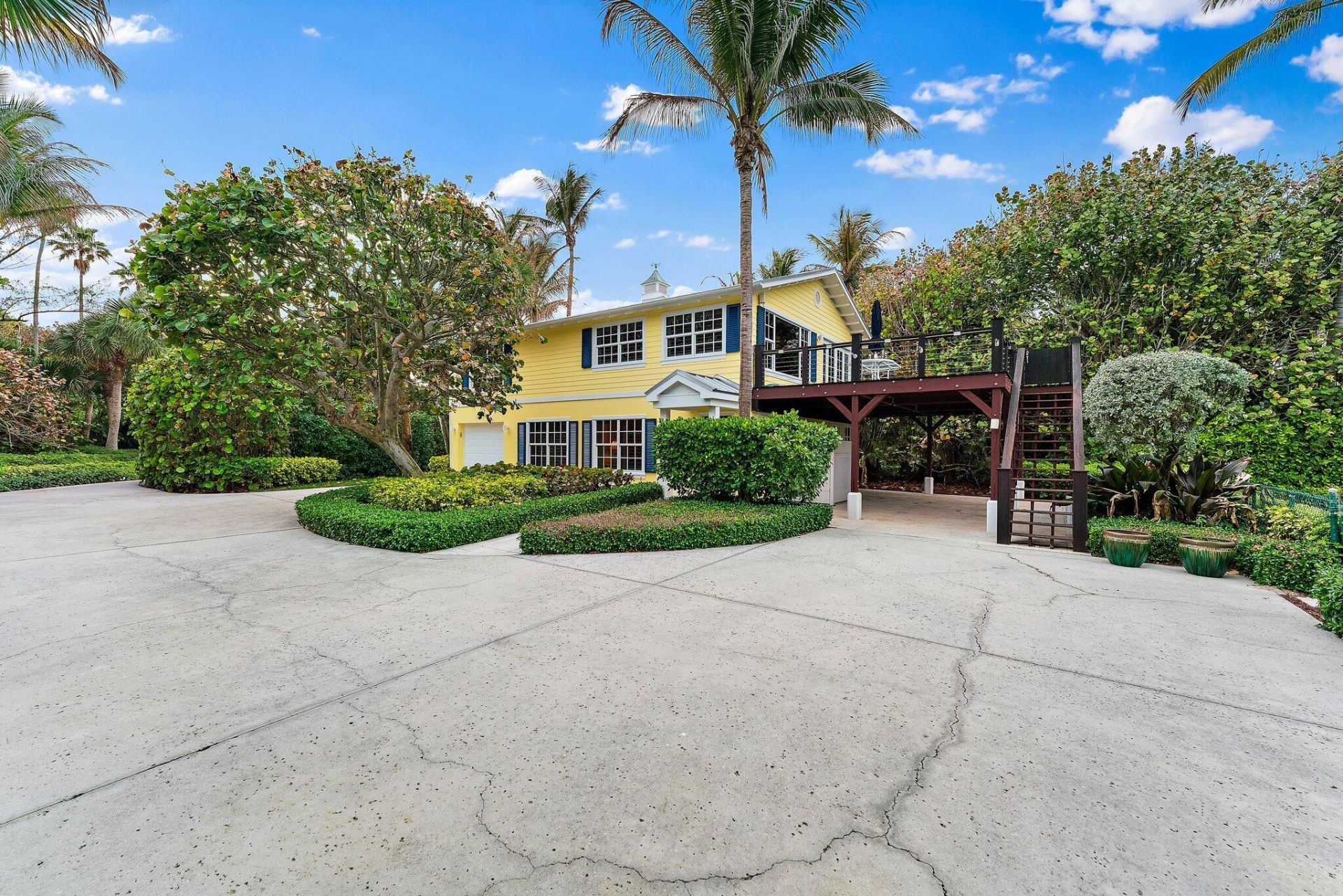 31 N Beach Road, Jupiter Island, FL 33455 Photo