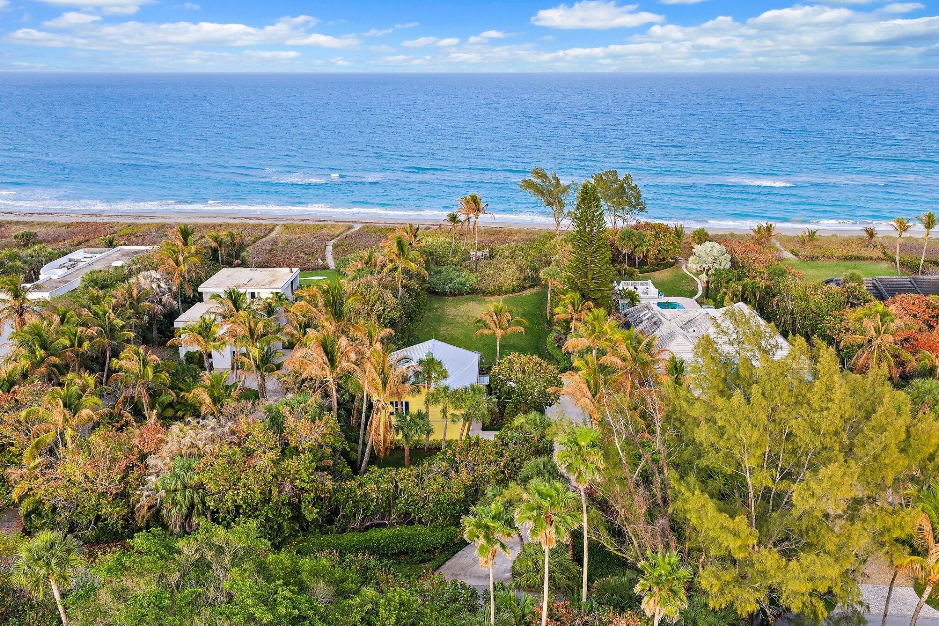 31 N Beach Road, Jupiter Island, FL 33455 Photo