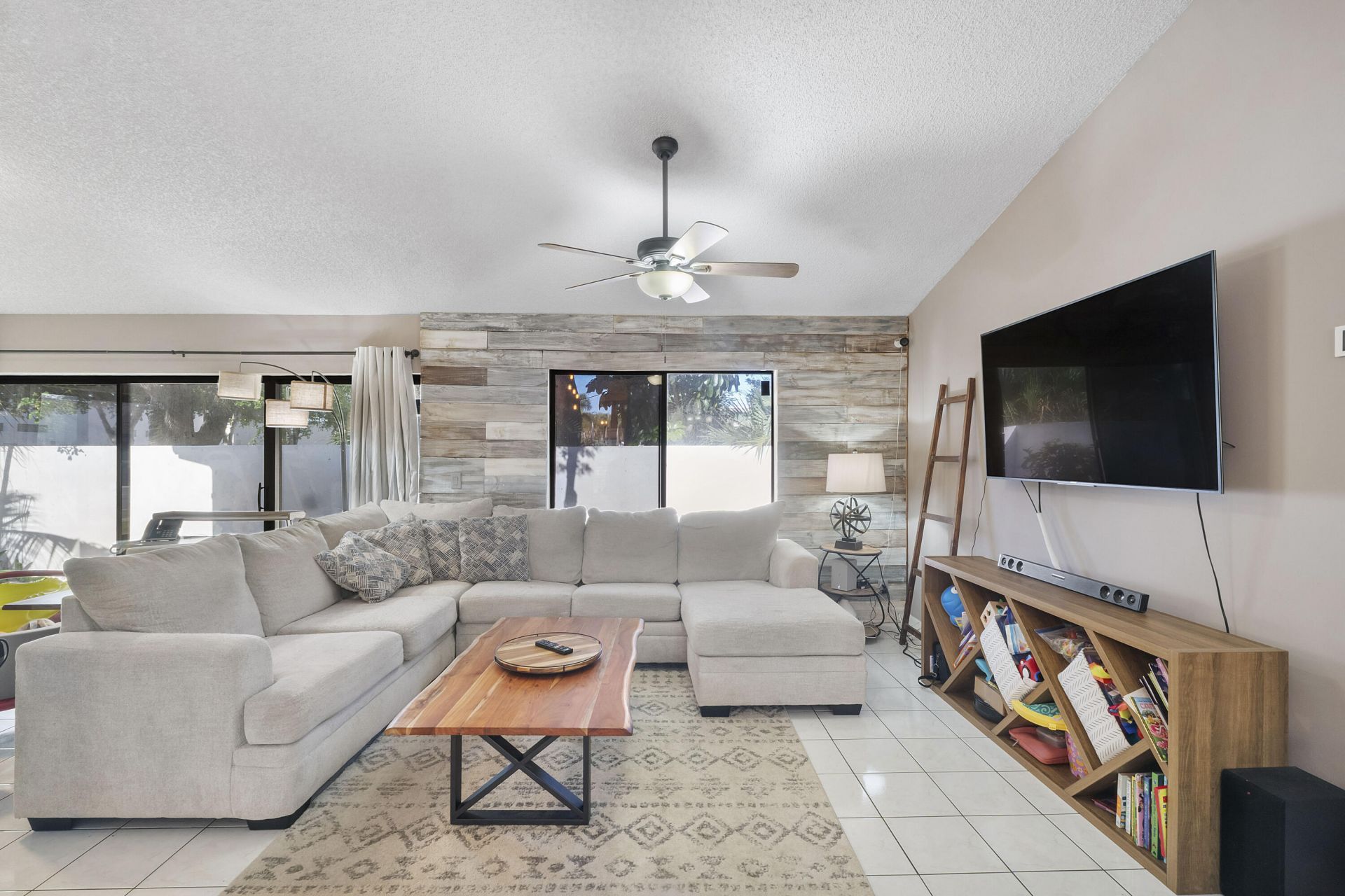 7259 Papaya Way, Tamarac, FL 33321 Photo