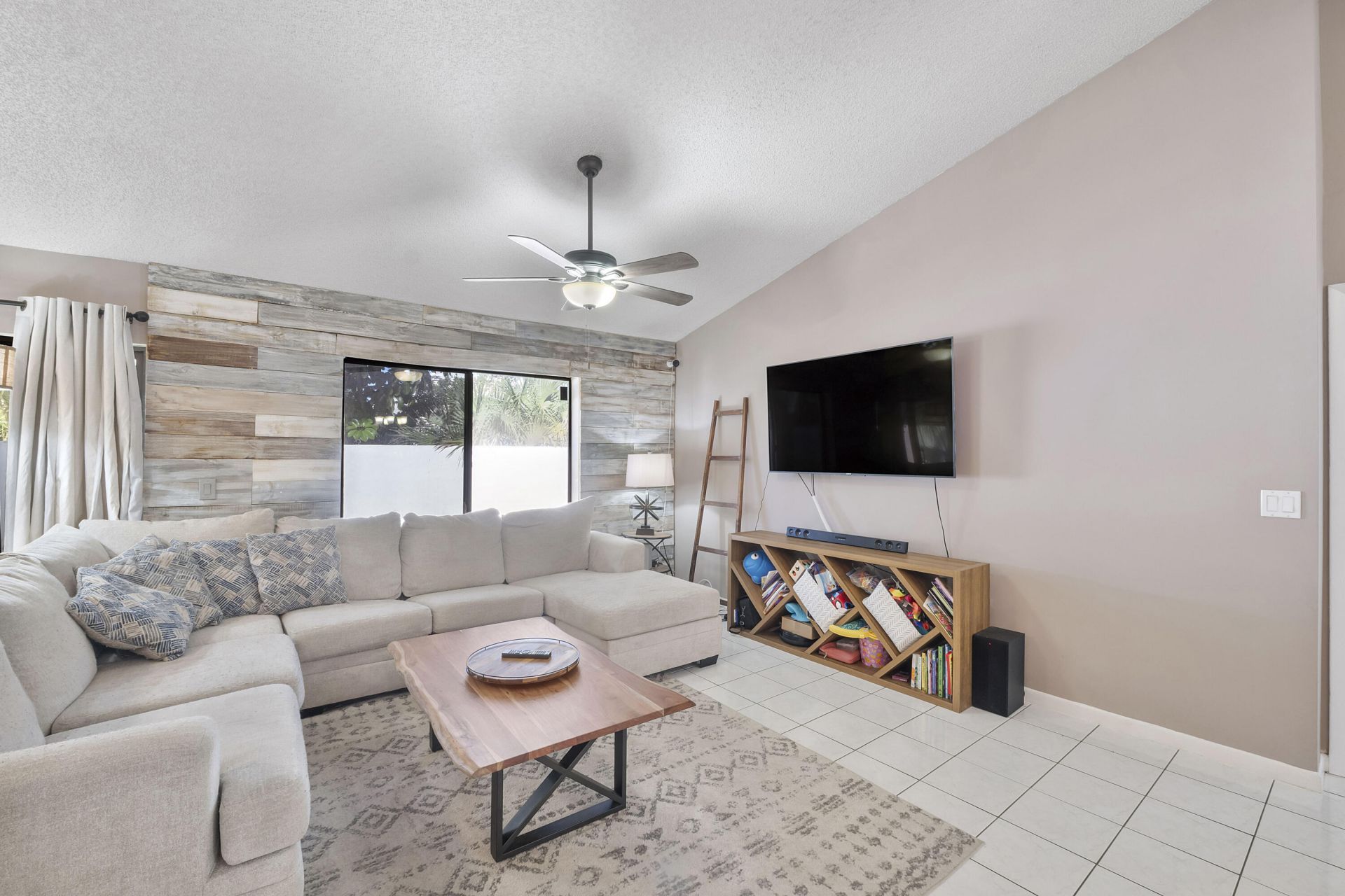 7259 Papaya Way, Tamarac, FL 33321 Photo