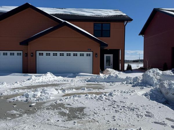 807 Viburnum Street, Belle Plaine, MN 56011