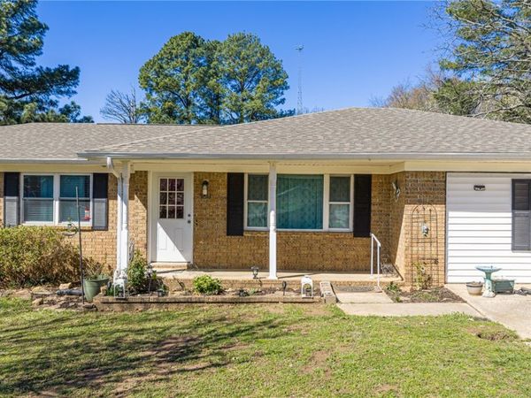 1611 Fairfax Street, Alma, AR 72921