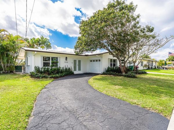 9990 Broad Channel Dr , Cutler Bay, FL 33157