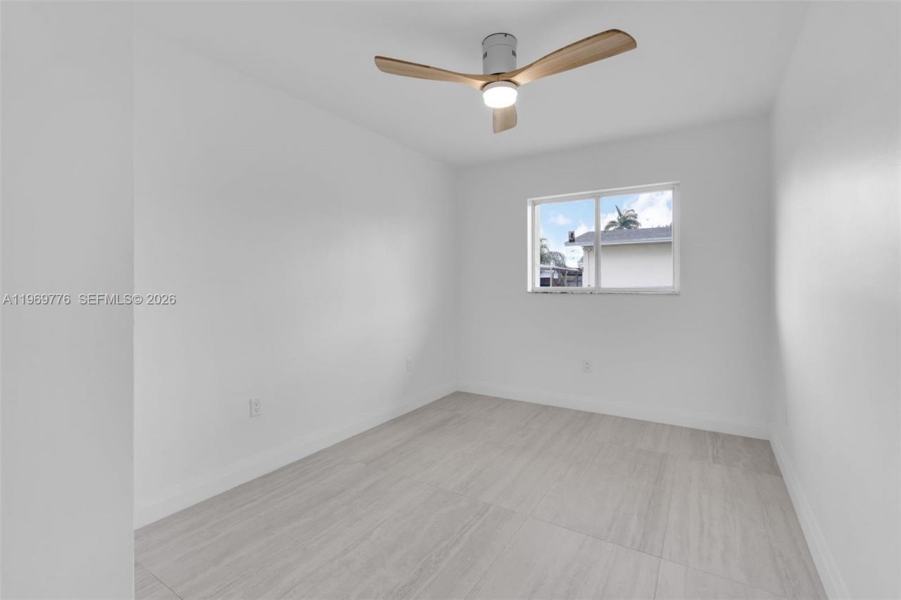 9990 Broad Channel Dr, Cutler Bay, FL 33157 Photo