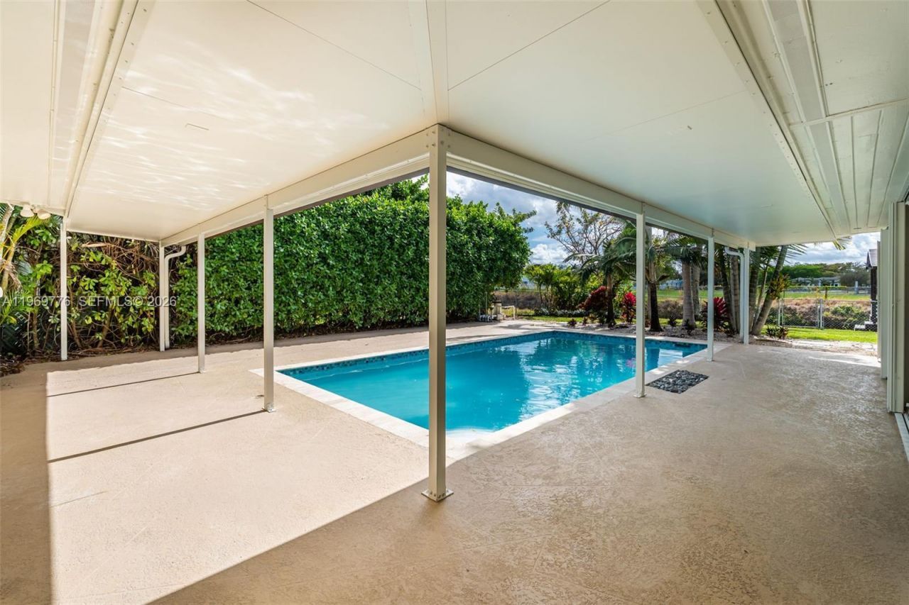 9990 Broad Channel Dr, Cutler Bay, FL 33157 Photo