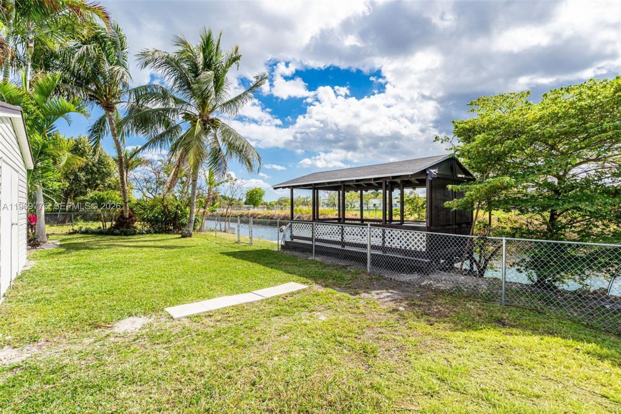 9990 Broad Channel Dr, Cutler Bay, FL 33157 Photo