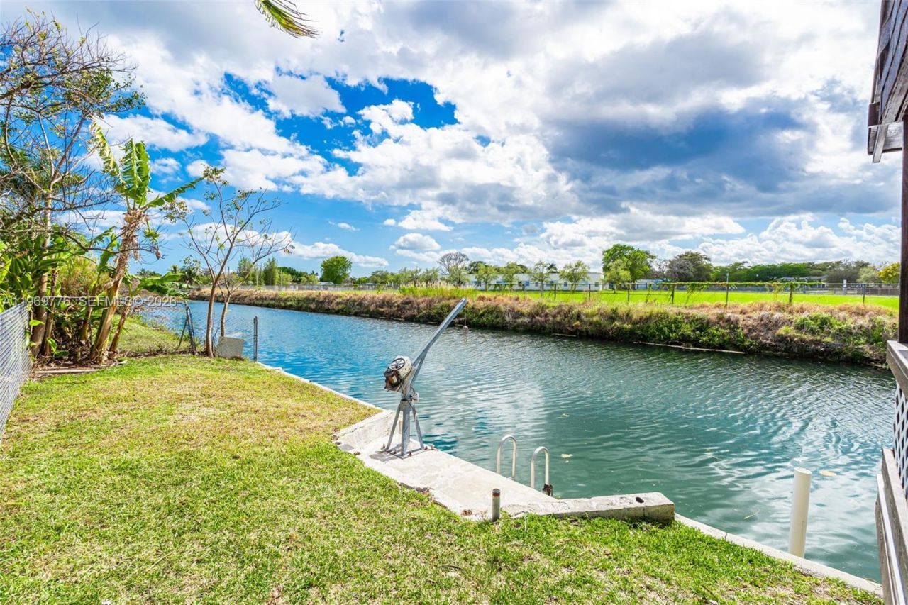 9990 Broad Channel Dr, Cutler Bay, FL 33157 Photo