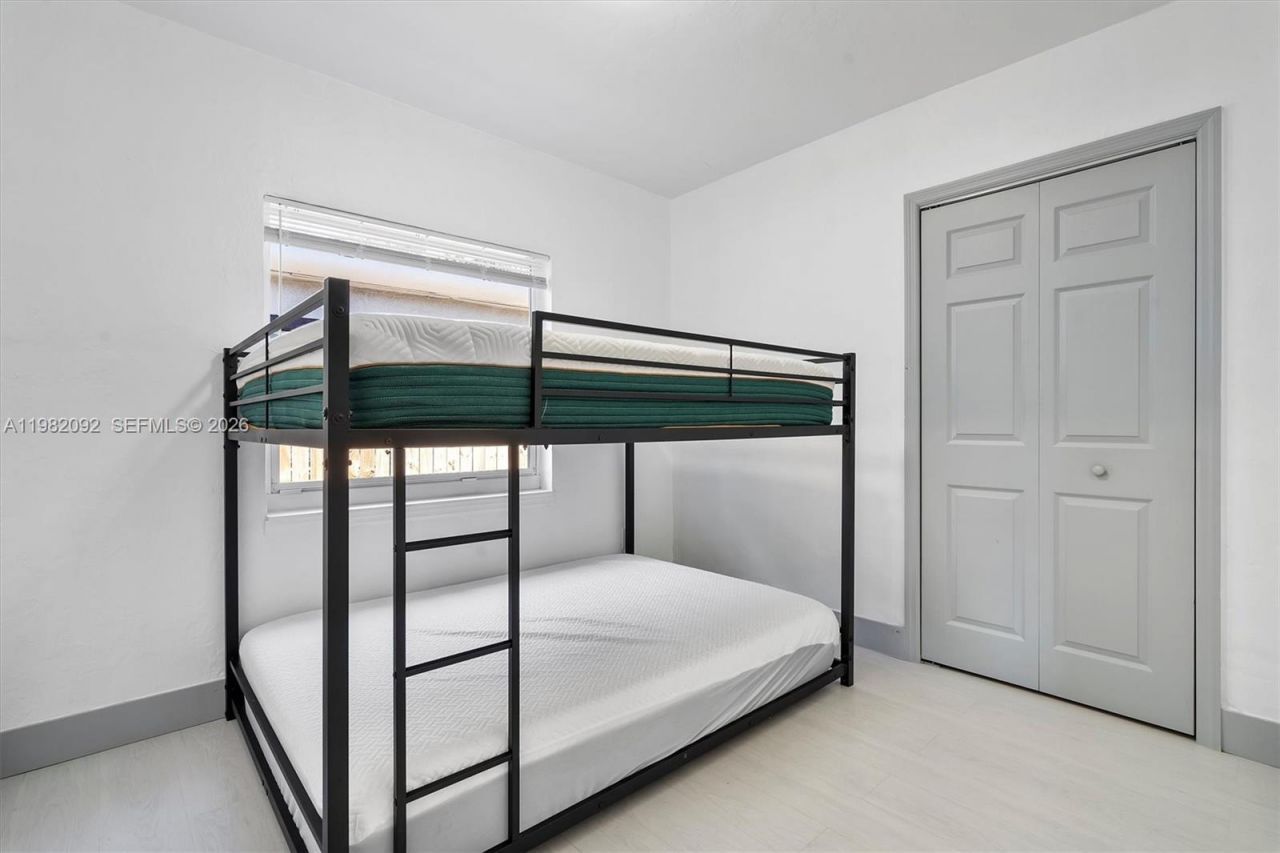 775 NW 96th St, Unit A, Miami, FL 33150 Photo