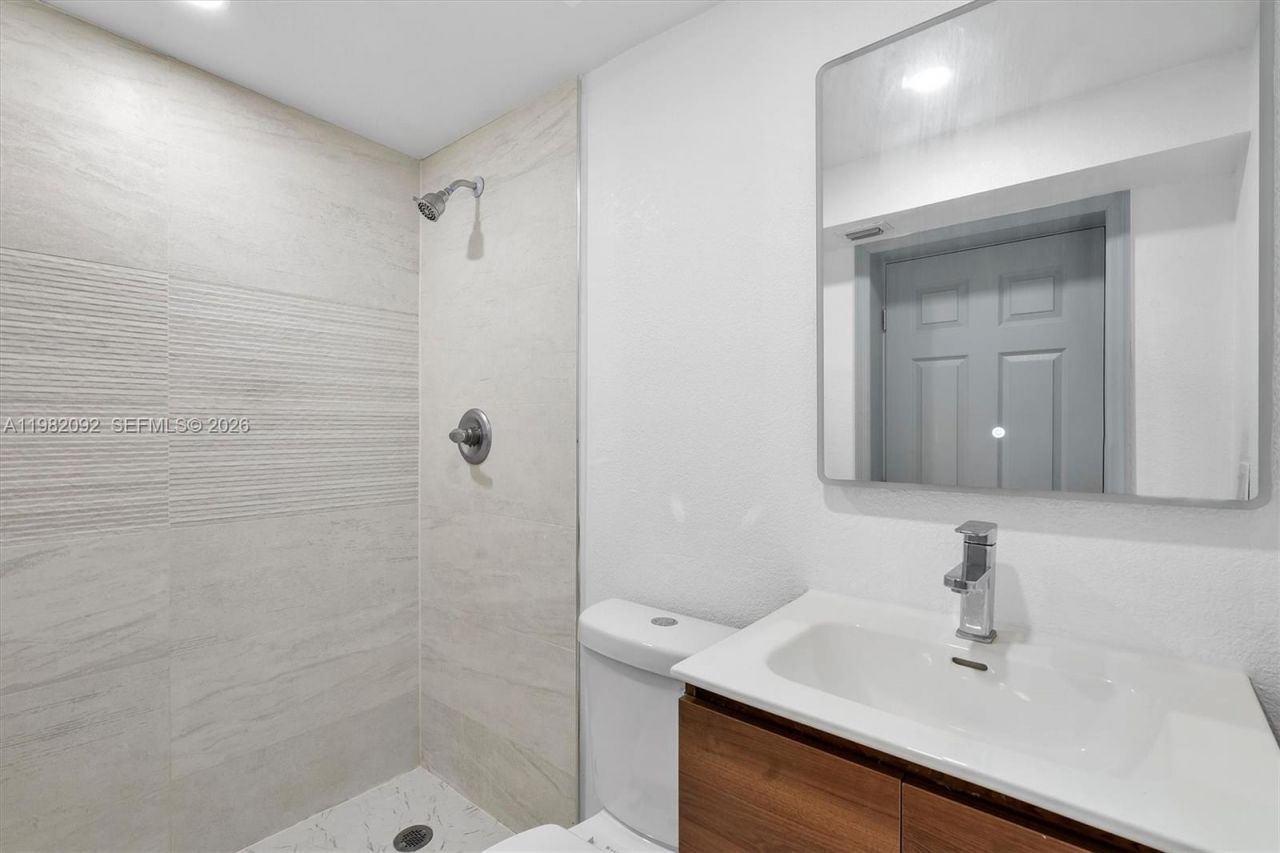 775 NW 96th St, Unit A, Miami, FL 33150 Photo