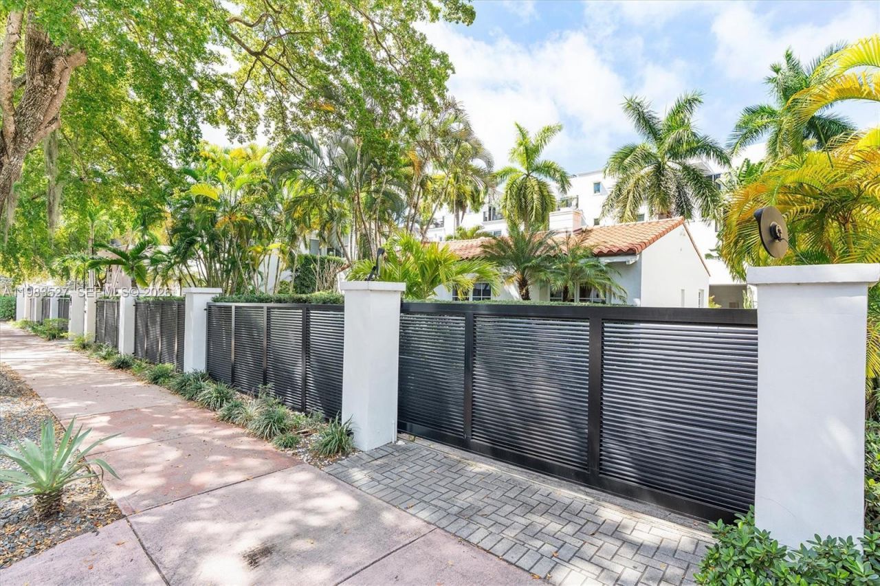 1024 Lenox Ave, Unit 1, Miami Beach, FL 33139 Photo