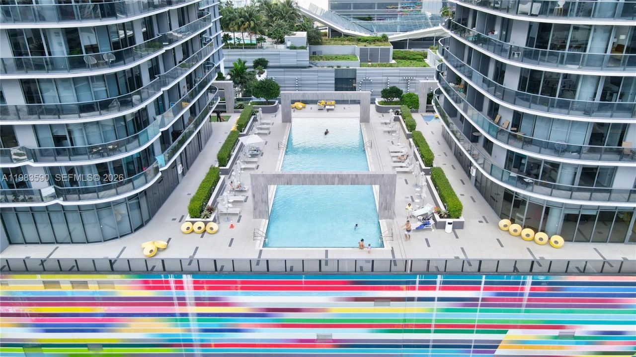 45 SW 9th St, Unit 3809, Miami, FL 33130 Photo