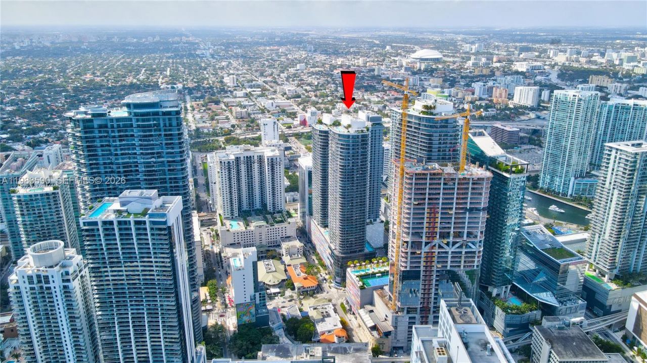 45 SW 9th St, Unit 3809, Miami, FL 33130 Photo