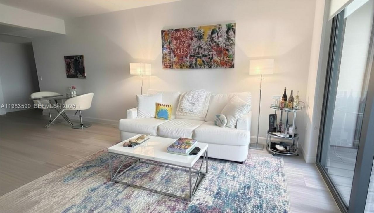 45 SW 9th St, Unit 3809, Miami, FL 33130 Photo