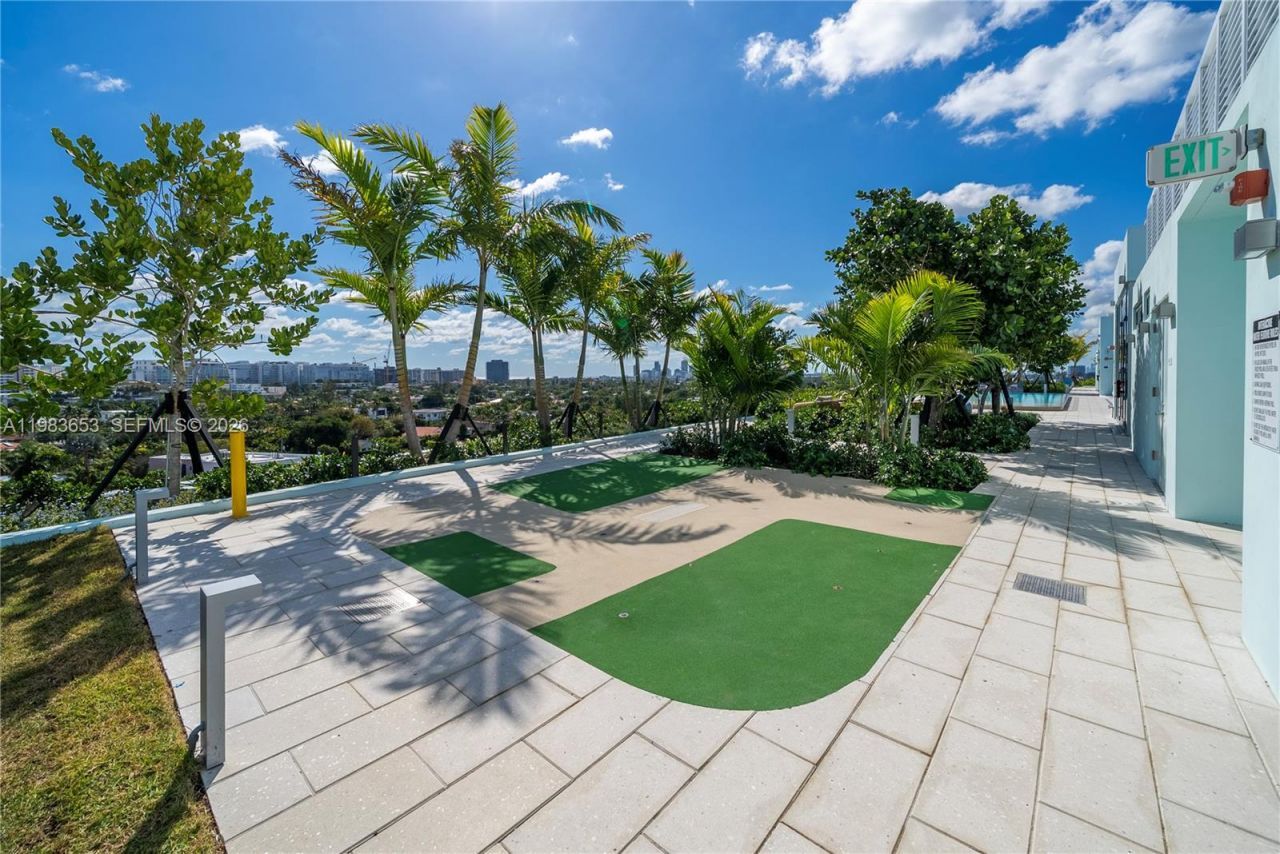 9221 E Bay Harbor Drive, Unit 409, Bay Harbor Islands, FL 33154 Photo
