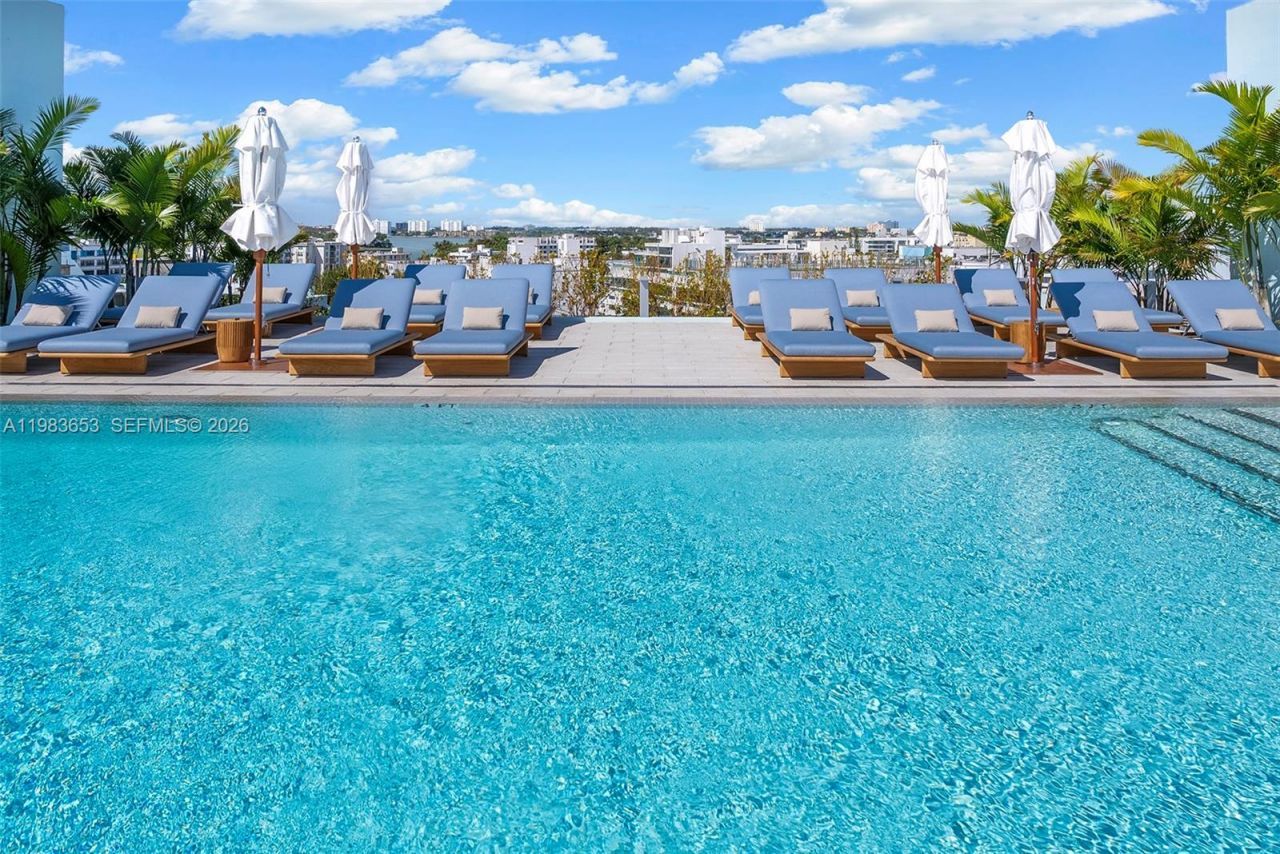 9221 E Bay Harbor Drive, Unit 409, Bay Harbor Islands, FL 33154 Photo