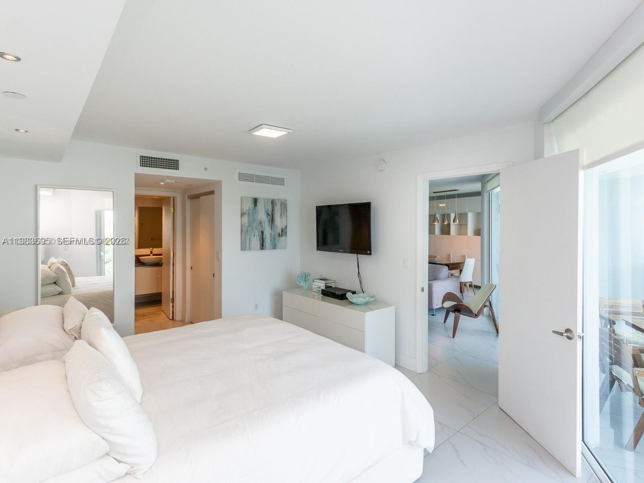 9821 E Bay Harbor Dr , Unit 502, Bay Harbor Islands, FL 33154 Photo