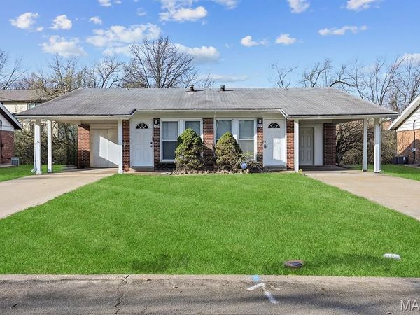 305 Saint Eugene Lane , Florissant, MO 63033