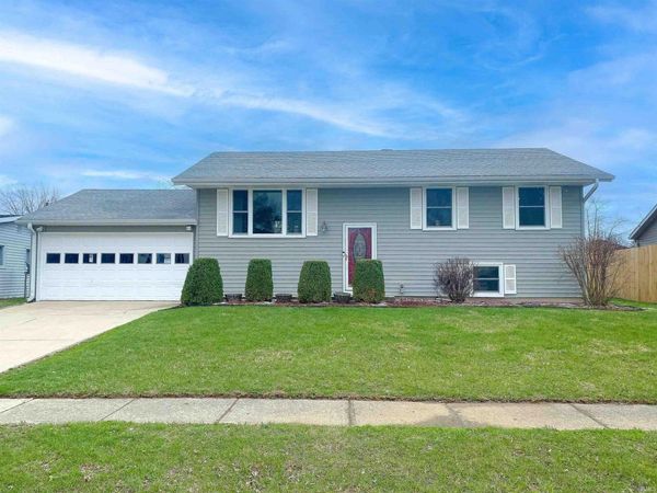 5914 MONONA Drive, Kokomo, IN 46902