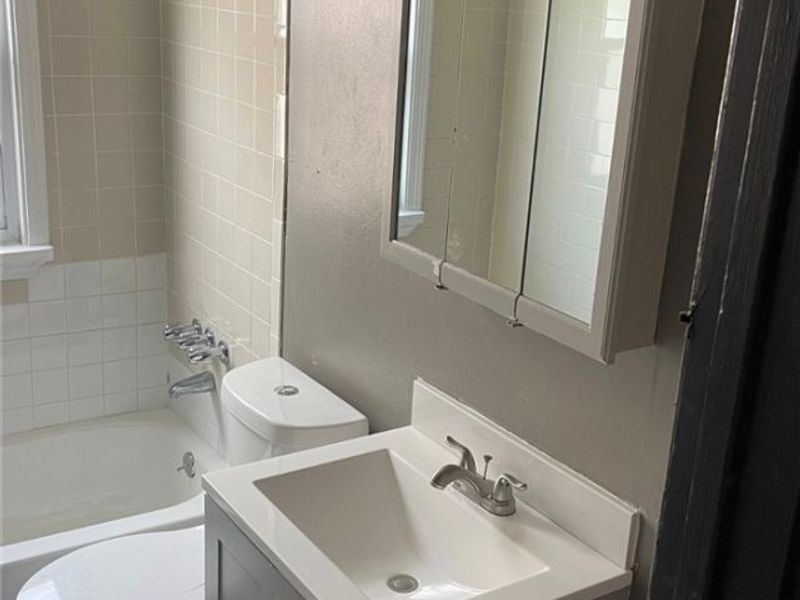 1311 E 187th Street, Cleveland, OH 44110 Photo 5