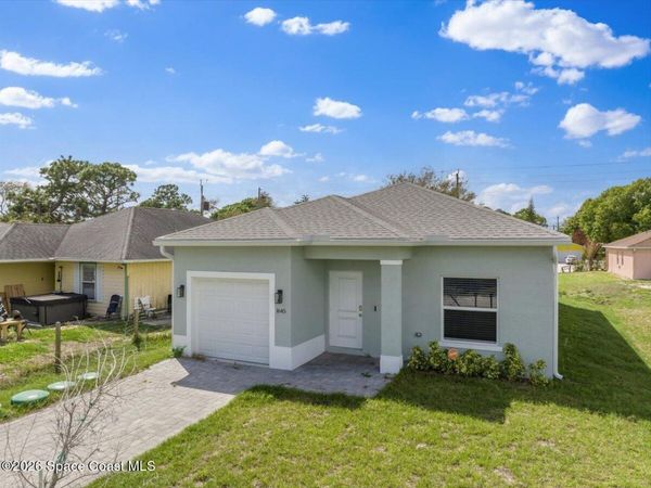1645 19th Avenue SW , Vero Beach, FL 32962