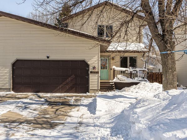 2222 8TH Avenue NW, East Grand Forks, MN 56721