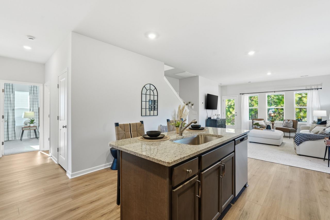 1937 Deercreek Drive Photo 5