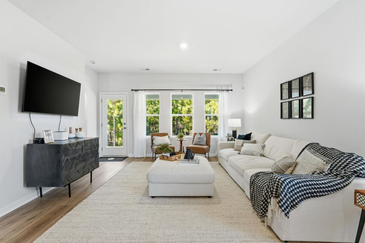 1937 Deercreek Drive Photo 8