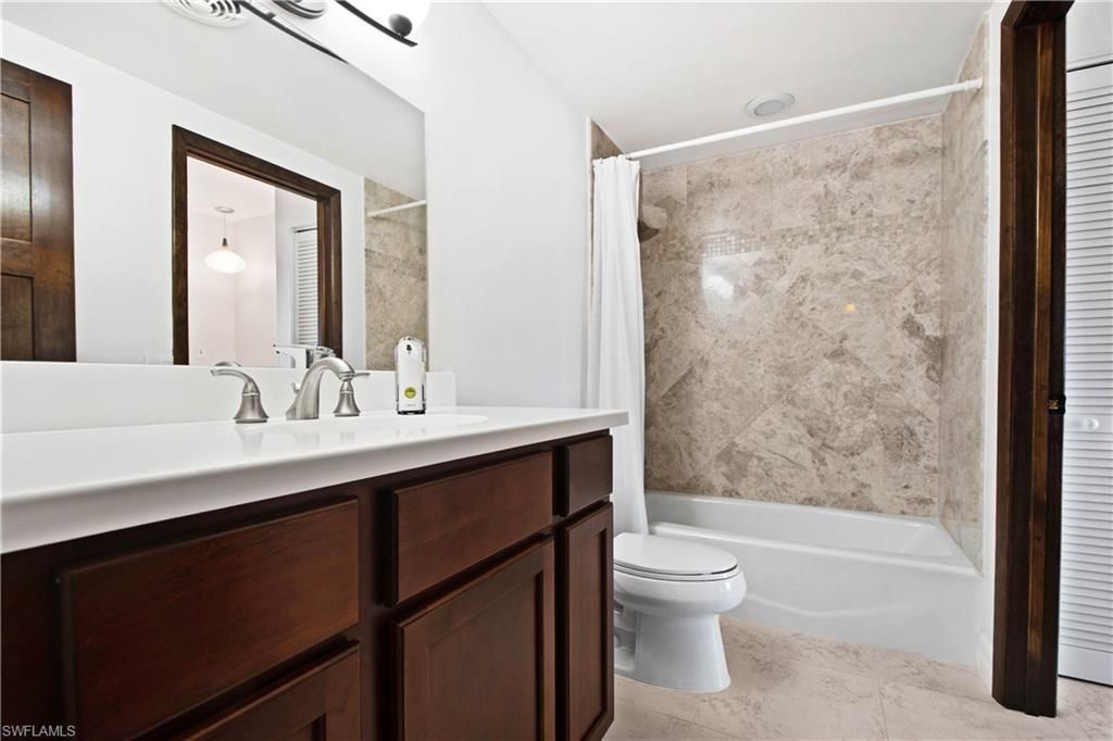 60 Pelican St W, Unit 206, Naples, FL 34113 Photo