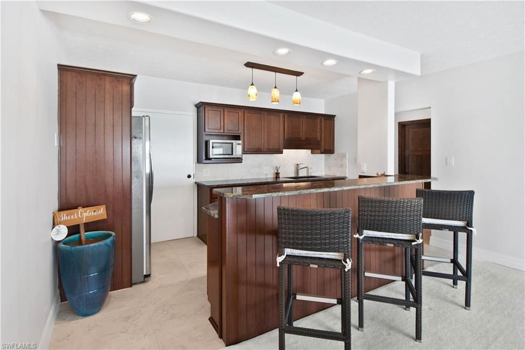 60 Pelican St W, Unit 206, Naples, FL 34113 Photo