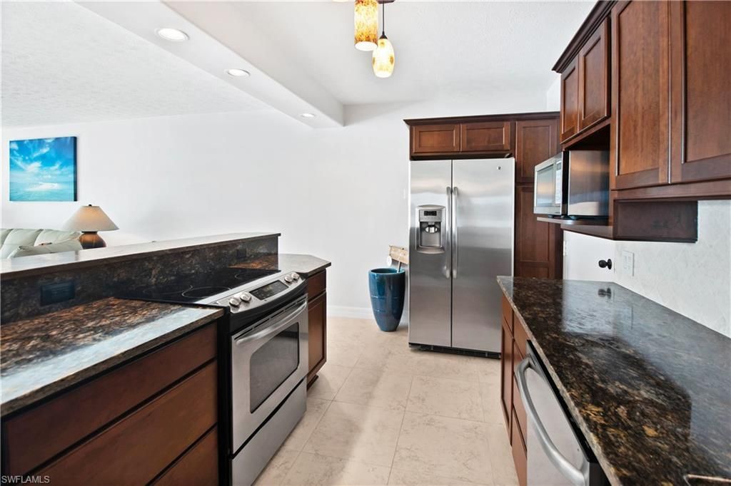 60 Pelican St W, Unit 206, Naples, FL 34113 Photo