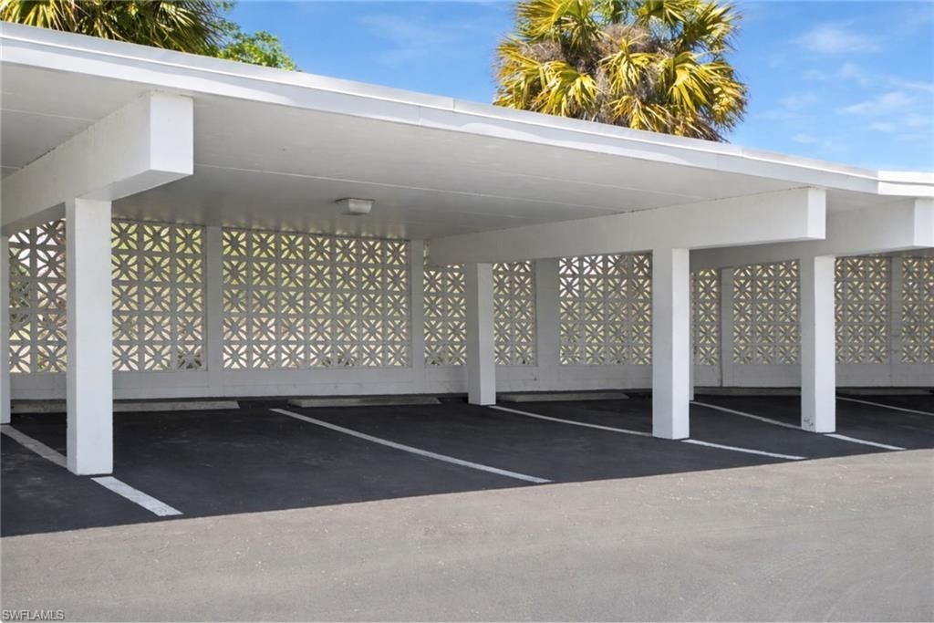 60 Pelican St W, Unit 206, Naples, FL 34113 Photo