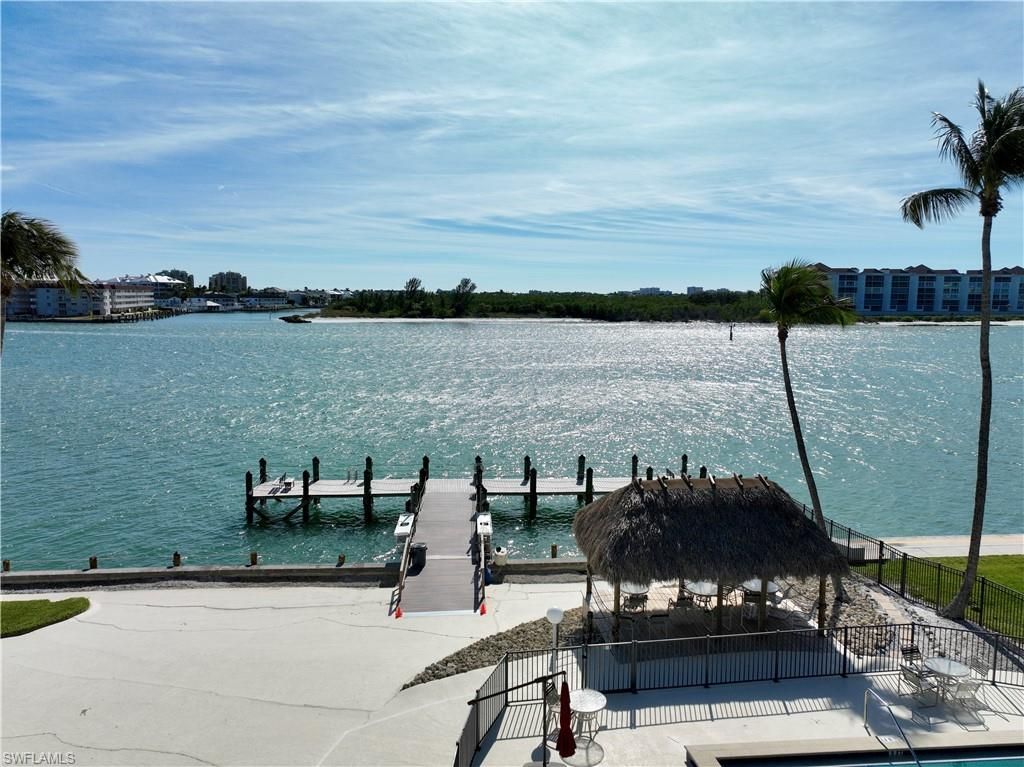 60 Pelican St W, Unit 206, Naples, FL 34113 Photo