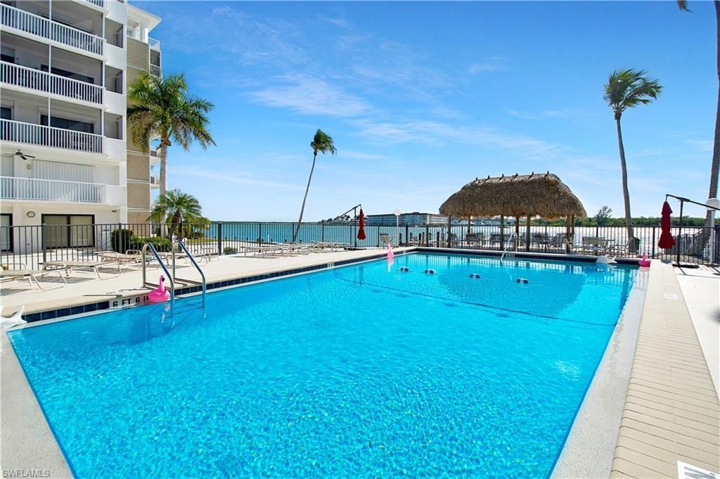 60 Pelican St W, Unit 206, Naples, FL 34113 Photo