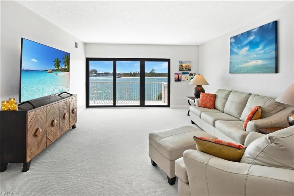 60 Pelican St W, Unit 206, Naples, FL 34113 Photo