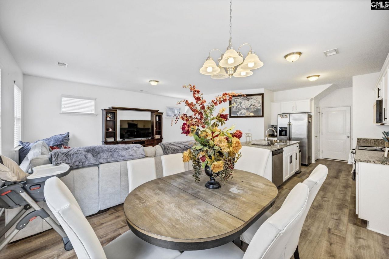 25 Heatherlaurel Court  Photo 11