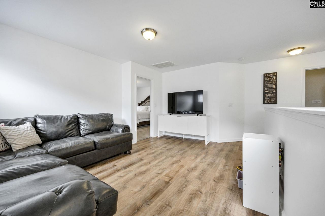 25 Heatherlaurel Court  Photo 15