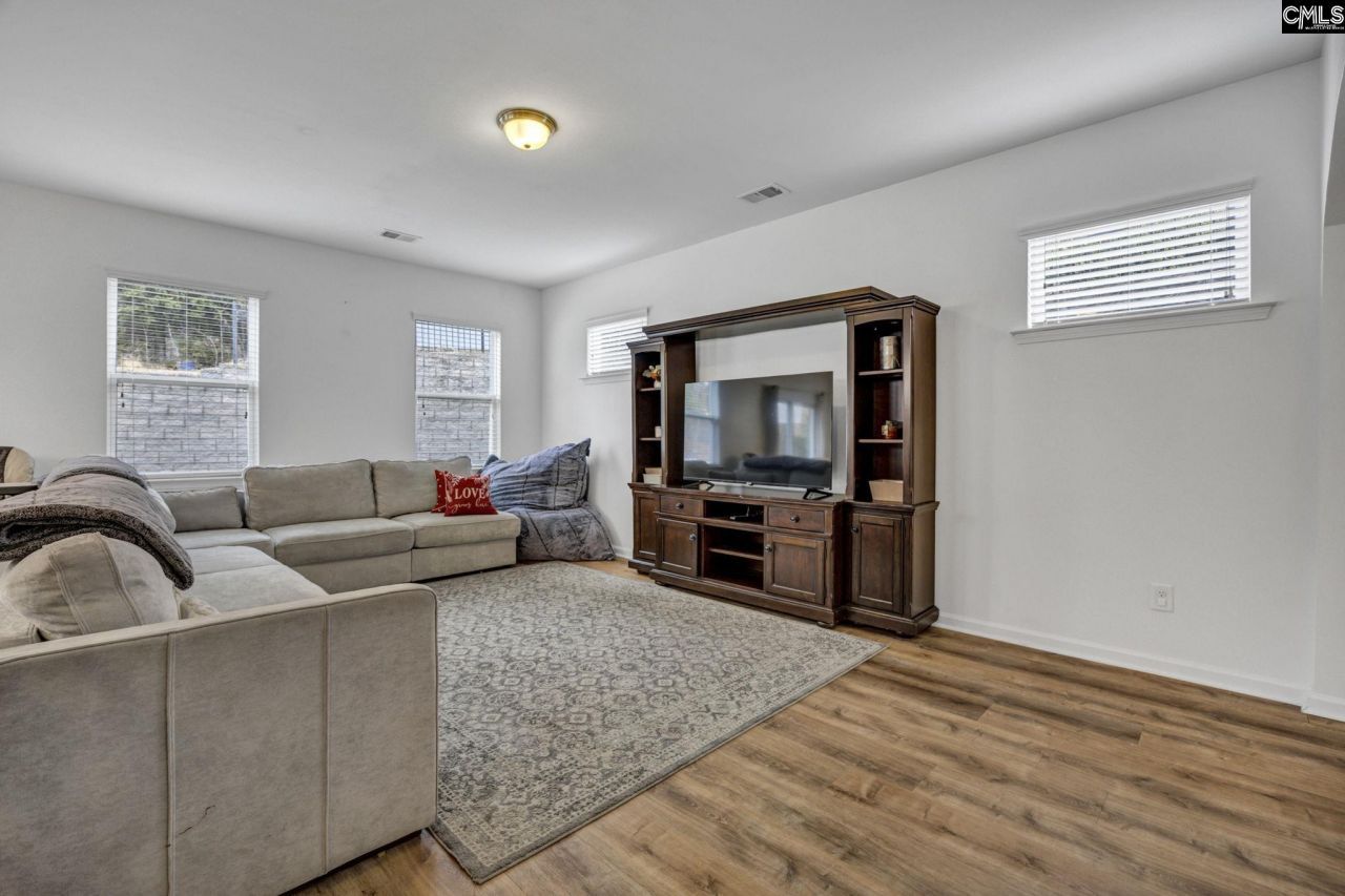 25 Heatherlaurel Court  Photo 7