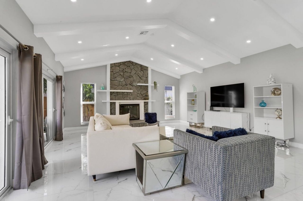 2019 NE 14th Court, Fort Lauderdale, FL 33304 Photo