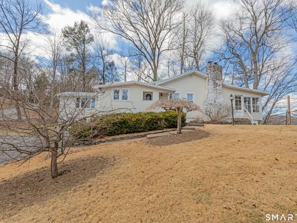 14 Laurel, Newtown, CT 06482