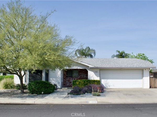 1721 Holland Avenue, Clovis, CA 93611