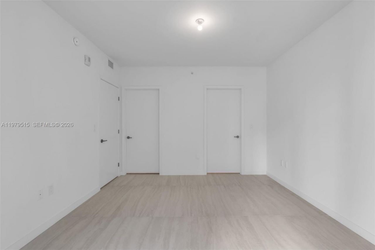 77 SE 5th St, Unit 2405, Miami, FL 33131 Photo