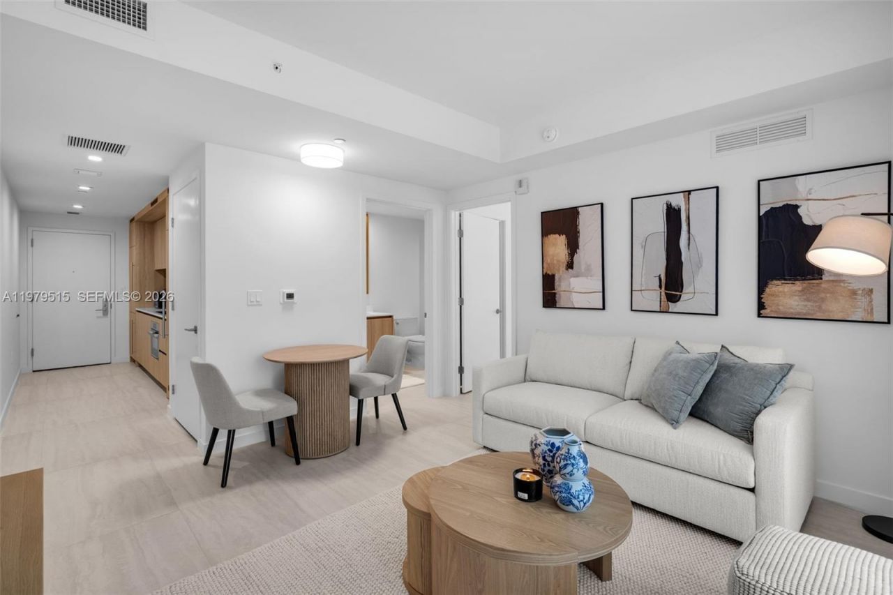 77 SE 5th St, Unit 2405, Miami, FL 33131 Photo