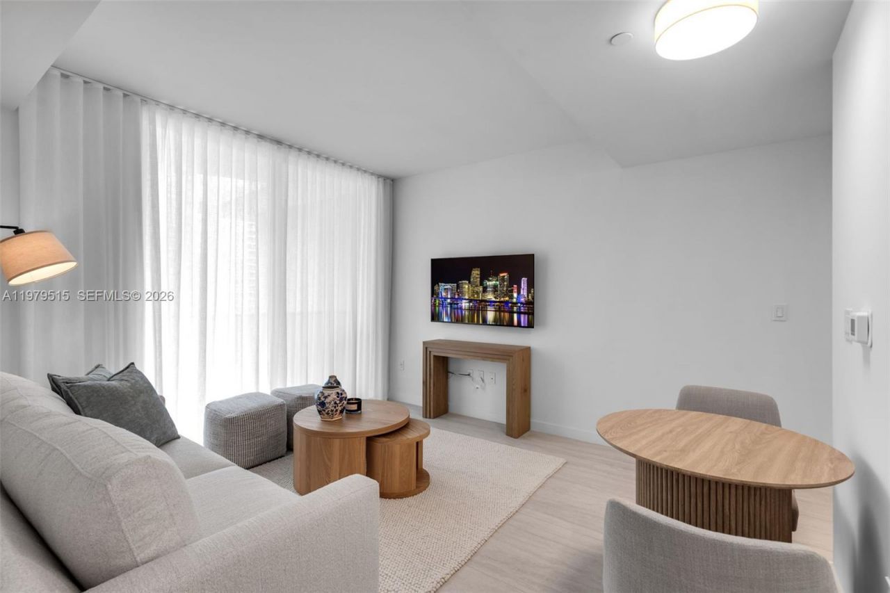77 SE 5th St, Unit 2405, Miami, FL 33131 Photo