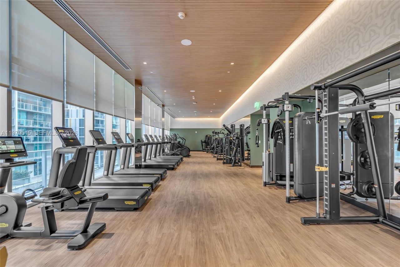 77 SE 5th St , Unit 2405, Miami, FL 33131 Photo